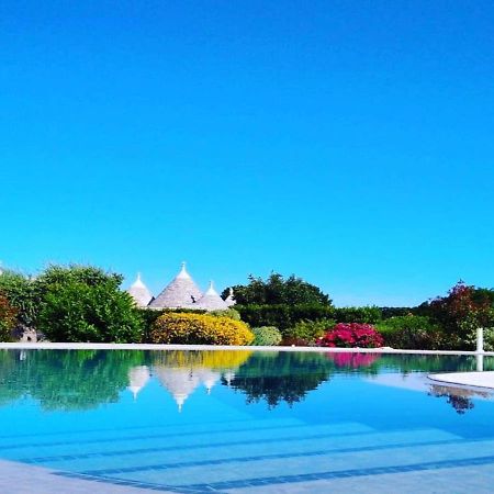 Trulli Isago Bed & Breakfast โลโกโรตอนโด ภายนอก รูปภาพ