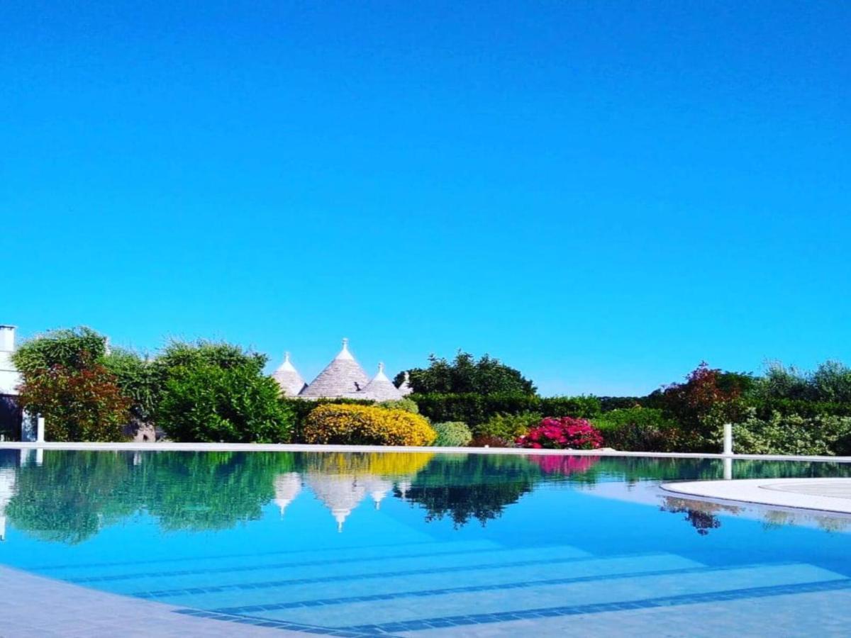 Trulli Isago Bed & Breakfast โลโกโรตอนโด ภายนอก รูปภาพ