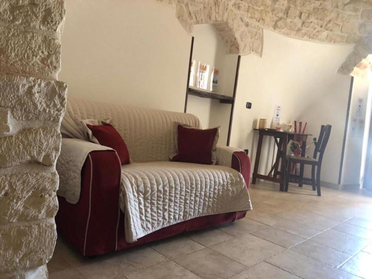 Trulli Isago Bed & Breakfast โลโกโรตอนโด ภายนอก รูปภาพ