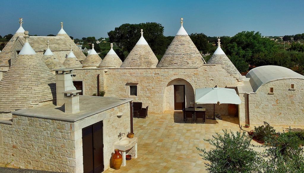 Trulli Isago Bed & Breakfast โลโกโรตอนโด ภายนอก รูปภาพ