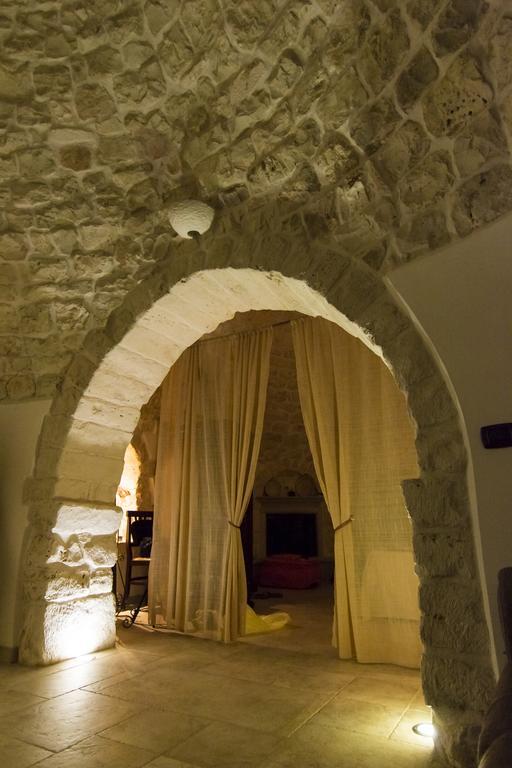 Trulli Isago Bed & Breakfast โลโกโรตอนโด ภายนอก รูปภาพ