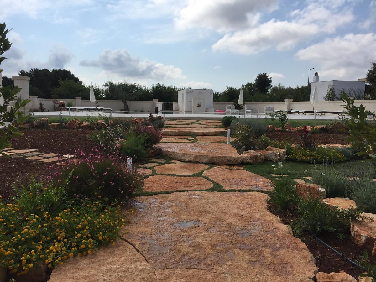 Trulli Isago Bed & Breakfast โลโกโรตอนโด ภายนอก รูปภาพ